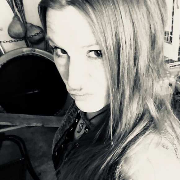 Meet your Posher, Meredith - Picture 1 of 1